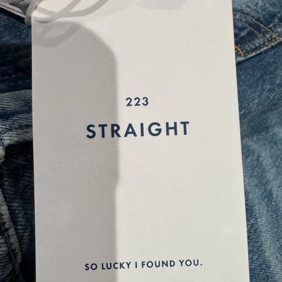 NWT Lucky 223 Straight Distressed Blue Jeans